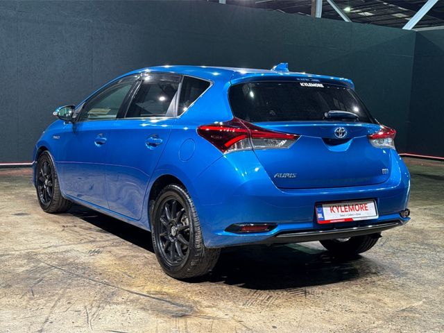 Image for 2016 Toyota Auris HYBRID 1.8 AUTOMATIC - BLACK HALF LEATHER - MULTI-SPOKE ALLOY WHEELS - REAR CAMERA - A/C HEATING CONTROLS