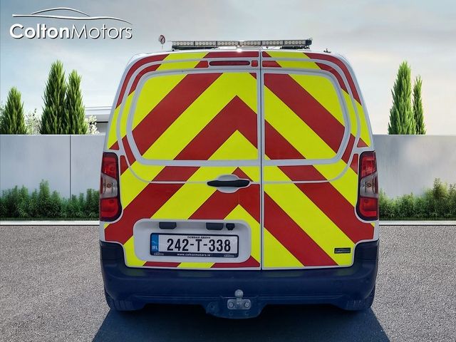 Image for 2024 Peugeot Partner PARTNER PRO PLUS1.5 HDI 100 65