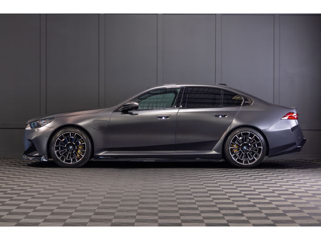 Image for 2024 BMW M5 Ultimate Pack (G90)