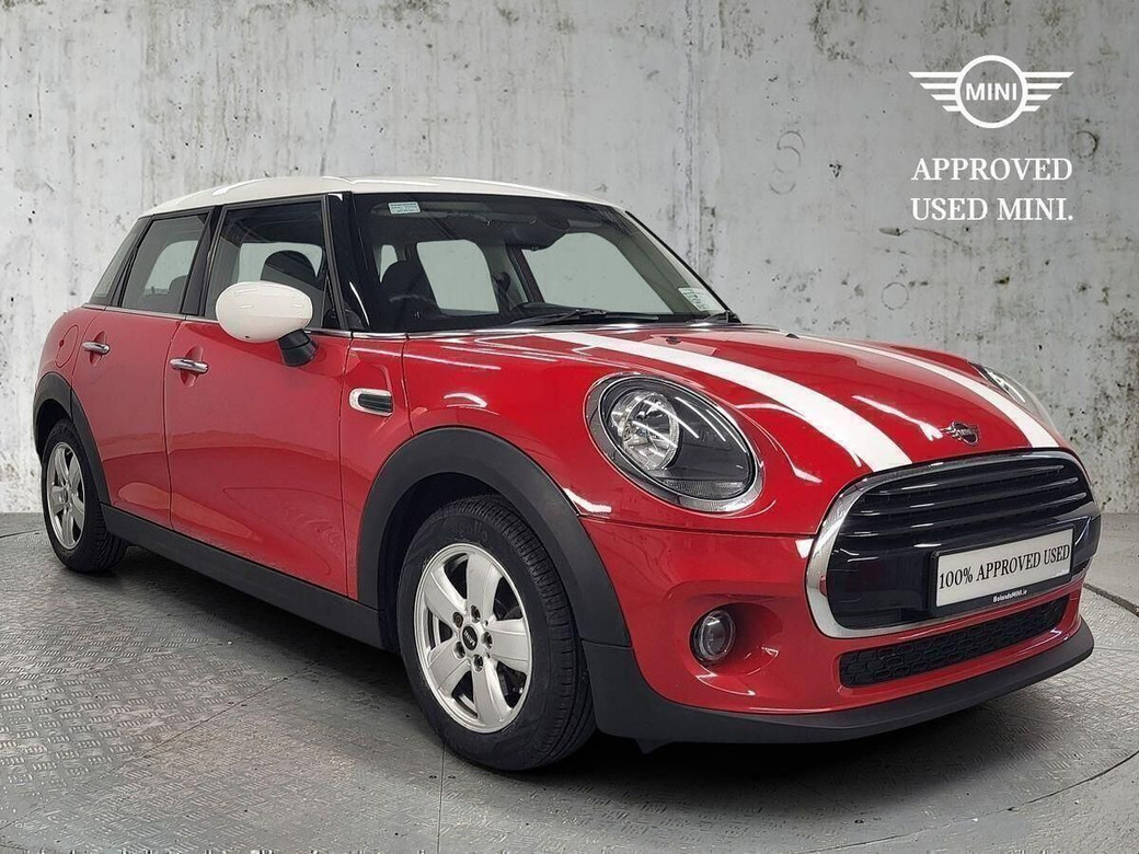 Image for 2021 Mini Cooper 5-Door Cooper Classic
