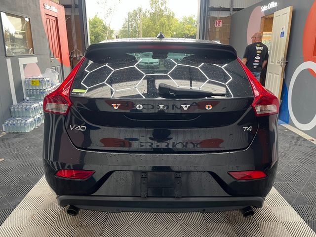 Image for 2015 Volvo V40 2015 VOLVO V40 T4 AUTOMATIC 1.6 / REVERSE CAMERA / ELECTRIC MEMORY & HEATED SEATS / PADDLE SHIFTERS AND MORE