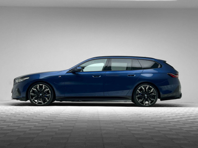 Image for 2025 BMW 5 Series 530E M SPORT TOURING