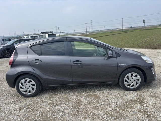 Image for 2015 Toyota Aqua 152 S