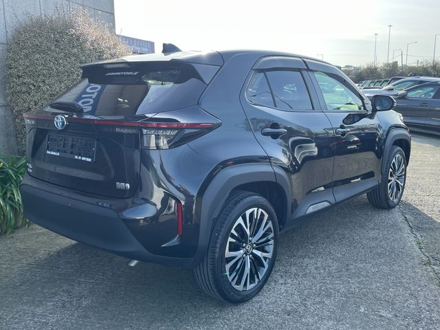 Image for 2023 Toyota Yaris Cross Z HYBRID AUTOMATIC 1.5 PETROL //LOW MILES//HIGH SPEC//HEATED SEATS AND STEERING WHEEL//360 PARKING CAMERAS//KEYLESS ENTRY//ADAPTIVE CRUISE CONTROL//