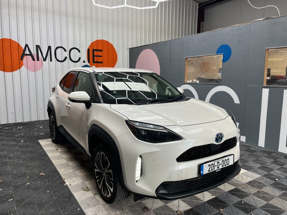 Image for 2020 Toyota Yaris Cross 2020 TOYOTA YARIS CROSS HYBRID Z 1.5 AUTOMATIC / CRUISE CONTROL / PARKING CAMERA / HEATED SEATS AND MORE