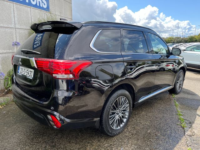 Image for 2020 Mitsubishi Outlander S-EDITION PETROL PLUG IN HYBRID //MASSIVE SPEC//FULL LEATHER//360 PARKING CAMERAS//SUNROOF//