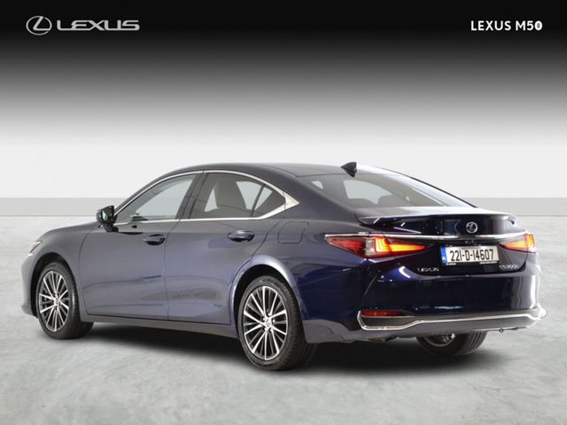 Image for 2022 Lexus ES 300h Dynamic