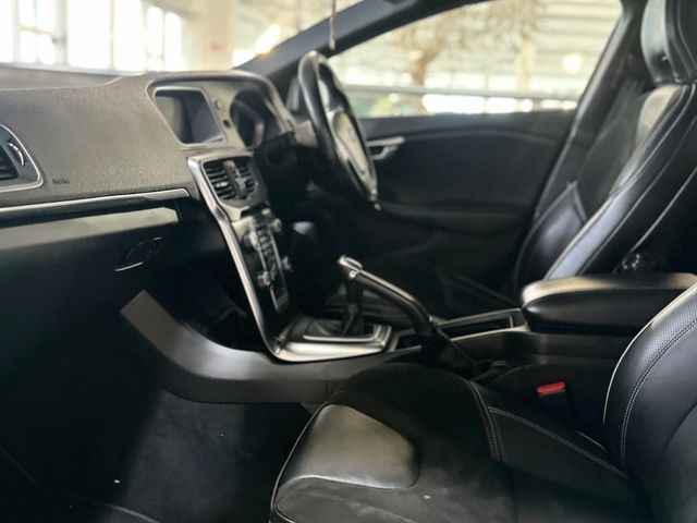 Image for 2016 Volvo V40 2.0 D4 R-design 190BHP 5DR