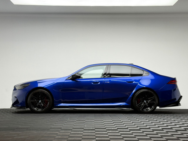 Image for 2025 BMW M5 M5 4.4 PHEV 727HP MARINA BAY