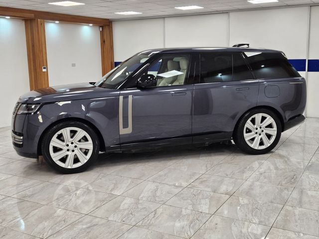 Image for 2025 Land Rover Range Rover HSE MODEL 