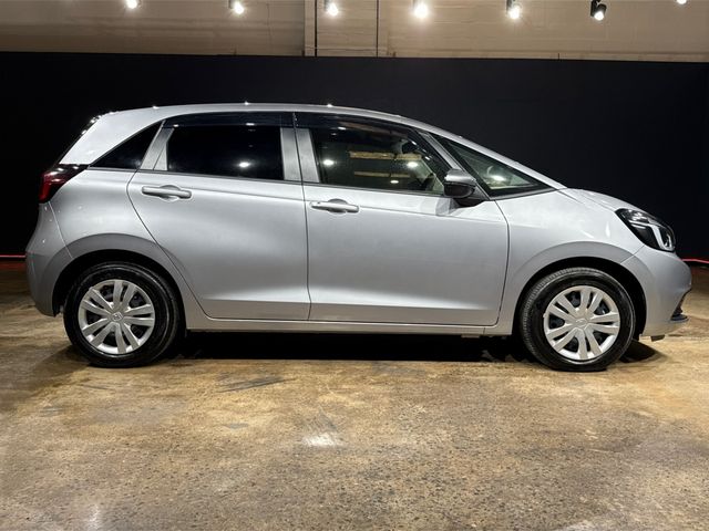 Image for 2024 Honda Fit VERY LOW MILEAGE - E-HEV - REVERSE CAMERA