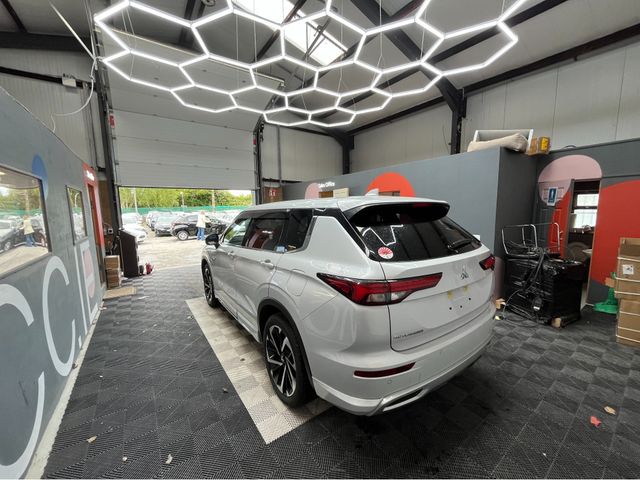 Image for 2024 Mitsubishi Outlander €44950 2024 MITSUBISHI OUTLANDER PHEV P 4WD 2.4 AUTOMATIC / CRUISE CONTROL / 360° CAMERA / ELECTRIC MEMORY & HEATED SEATS / PADDLE SHIFTERS / HEATED STEERING WHEEL AND MORE
