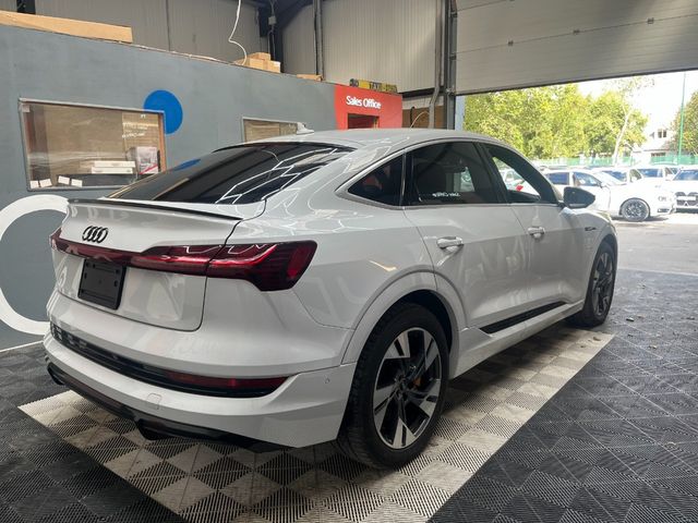 Image for 2022 Audi e-tron 2022 AUDI E-TRON SPORTBACK 4WD AUTOMATIC / CRUISE CONTROL / PARKING CAMERA / ELECTRIC MEMORY & HEATED SEATS / PADDLE SHIFTERS / AMBIENT LIGHTS / APPLE CARPLAY AND MORE