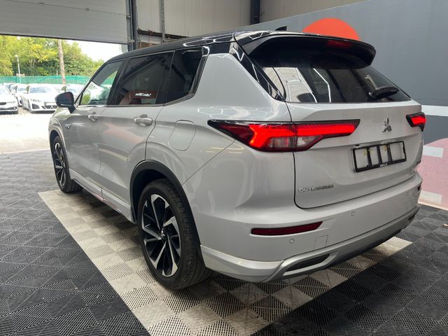 Image for 2022 Mitsubishi Outlander 2022 MITSUBISHI OUTLANDER PHEV P 2.4 AUTOMATIC / CRUISE CONTROL / 360 CAMERA / ELECTRIC MEMORY & HEATED SEATS / HEATED STEERING WHEEL / PADDLE SHIFTERS / 7 SEATS OPTION AND MORE