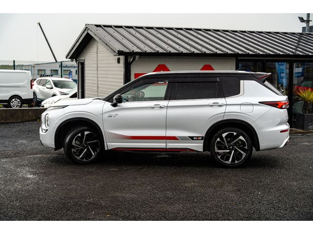 Image for 2023 Mitsubishi Outlander 