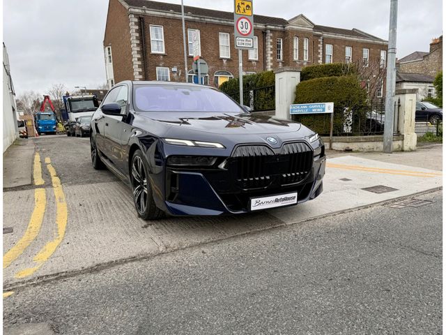 Image for 2023 BMW 7 Series *STUNNING COLOUR COMBO* 750E M-SPORT PRO X-DRIVE AUTO 4DR