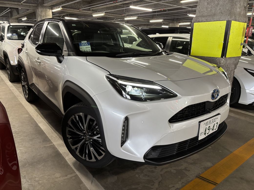 Image for 2023 Toyota Yaris Cross Z HYBRID AUTOMATIC 1.5 PETROL //HIGH SPEC//HALF LEATHER HEATED SEATS//HEATED STEERING WHEEL//360 PARKING CAMERAS//KEYLESS ENTRY//