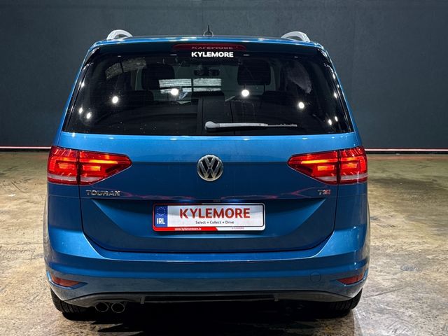 Image for 2017 Volkswagen Touran TSI 1.4L AUTOMATIC - 7 SEATER - FACTORY ALLOYS - REAR CAMERA - A/C HEATING CONTROLS