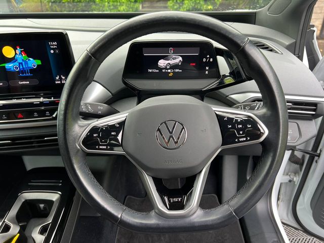 Image for 2021 Volkswagen ID.4 PRO 1ST EDITION 77KWH // 20" DIAMOND CUT ALLOYS // APPLE CARPLAY/ANDROID AUTO // DIGITAL CLUSTER