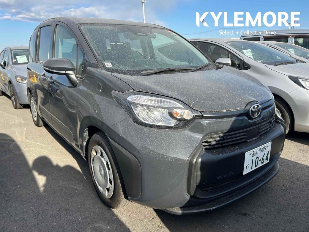 Image for 2023 Toyota Sienta 1.5 HYBRID AUTOMATIC 7 SEATER - POWER SLIDING DOORS - PUSH BUTTON STOP/START - CRUISE CONTROL - BLIND SPOT MONITORING - REAR CAMERA