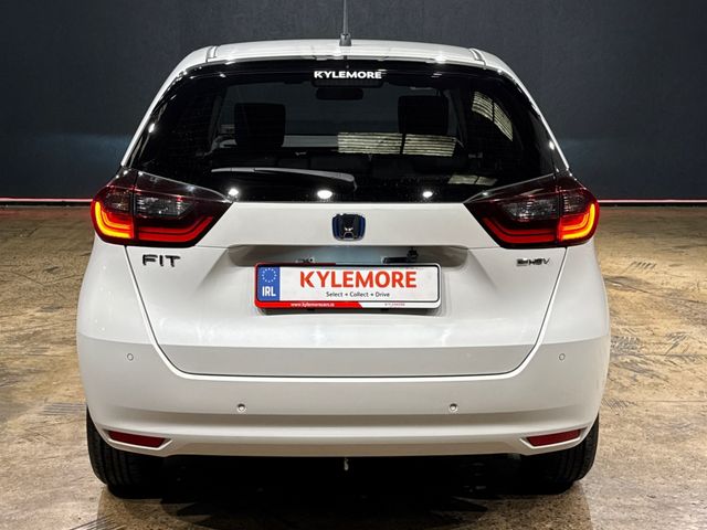 Image for 2024 Honda Fit 1.5 HYBRID AUTOMATIC - CRUISE CONTROL - REAR CAMERA - MULTI FUNCTION STEERING WHEEL - HEATING / AC CONTROLS 