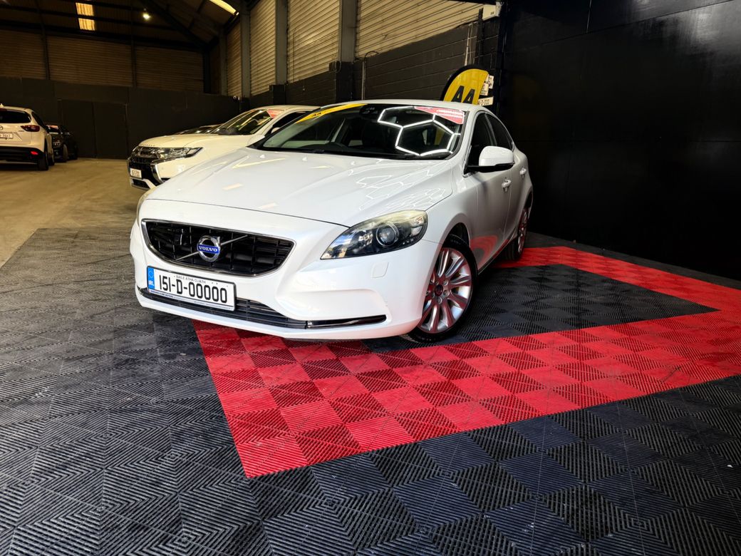Image for 2015 Volvo V40 D2 SE PS 5DR Auto