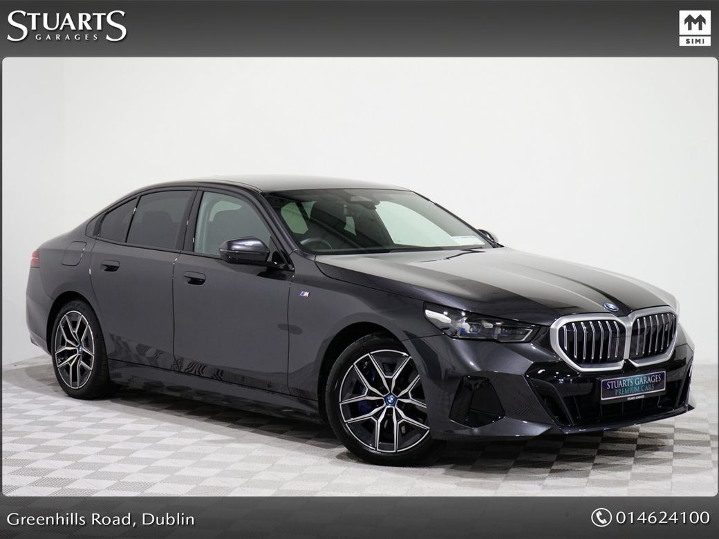 Image for 2024 BMW i5 **COMFORT PACK AND PANORAMIC SUNROOF** 570KM CLAIMED RANGE, SOPHISTO GREY METALLIC, BLACK VEGANZA INTERIOR €99K NEW
