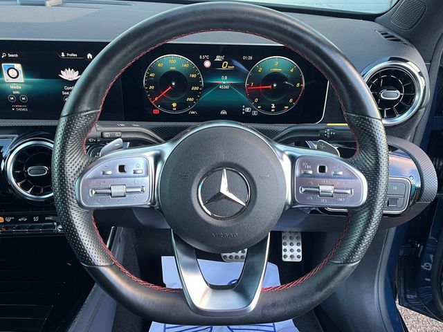 Image for 2020 Mercedes-Benz A Class A200d AMG-LINE PREMIUM PLUS ** HIGH SPEC ** // VIRTUAL COCKPIT // LEATHER/ALCANTARA HEATED SEATS // 18" AMG-LINE DIAMOND CUT ALLOYS