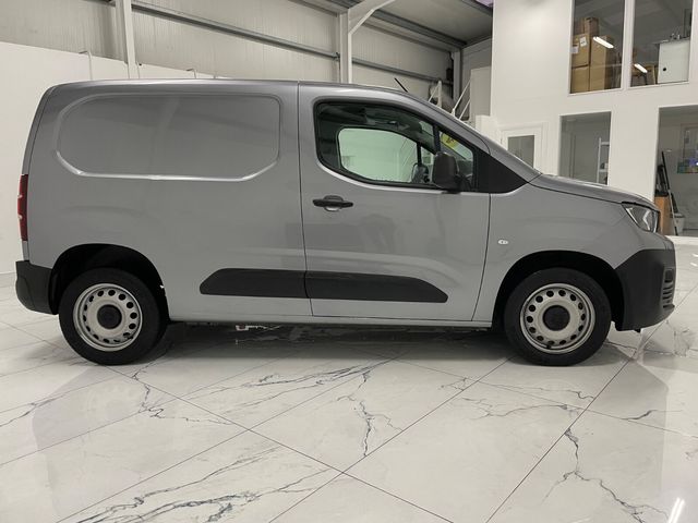 Image for 2024 Peugeot Partner 