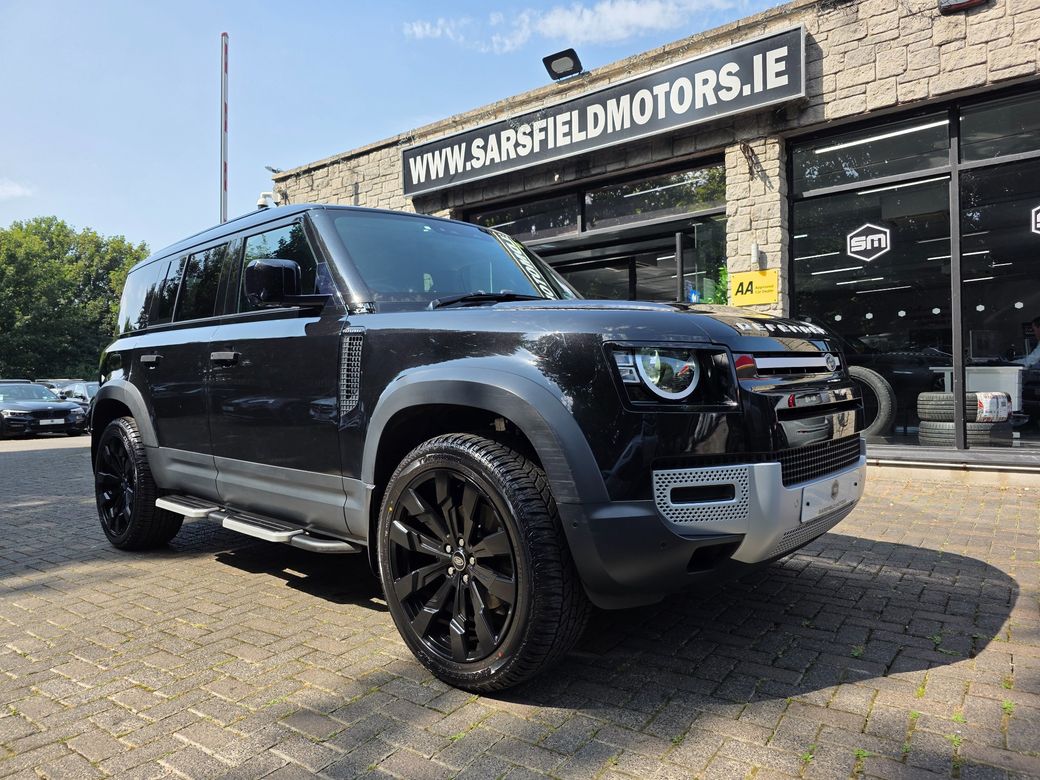 Image for 2020 Land Rover Defender 110 2.0 SD4 AUTO BLACK. HUGE SPEC. FSH. FINANCE ARRANGED. SIMI. AA APPROVED.