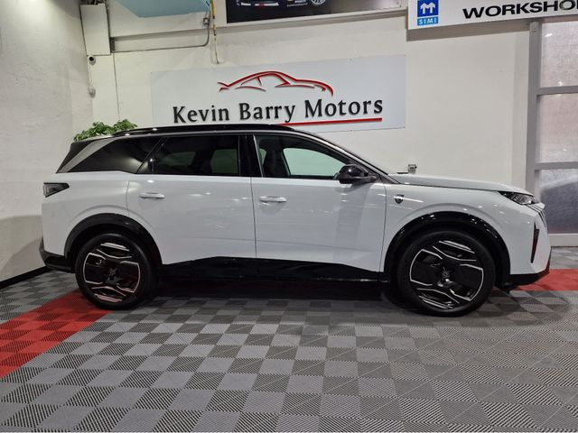 Image for 2024 Peugeot 5008 GT (73KWH BATTERY / 7 SEATER) AUTOMATIC **ONE OWNER / TOP SPEC / 20" GT ALLOYS / ELECTRIC BOOTLID / HALF LEATHER & ALCANTARA / HEATED FRONT SEATS / REVERSE CAMERA / SAT NAV / WIRELESS PHONE CHARGING**