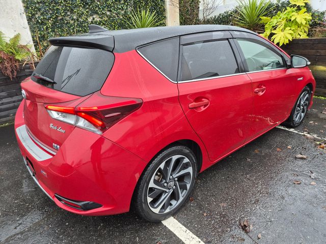 Image for 2017 Toyota Auris 1.8 HYBRID / BRICK LANE G-PACK SOL / SPORT SPEC / LOW MILEAGE / TAX €170 