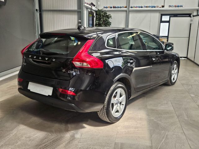 Image for 2016 Volvo V40 D2 (120hp) SE+Leather