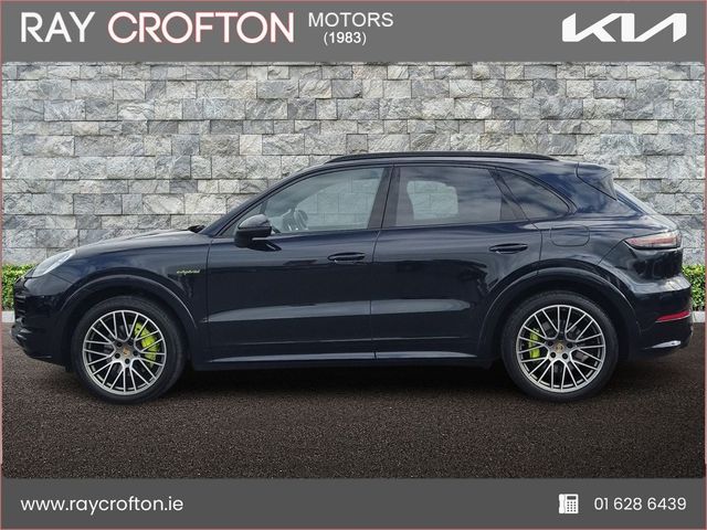 Image for 2022 Porsche Cayenne 3.0 V6 E-Hybrid 4WD Auto