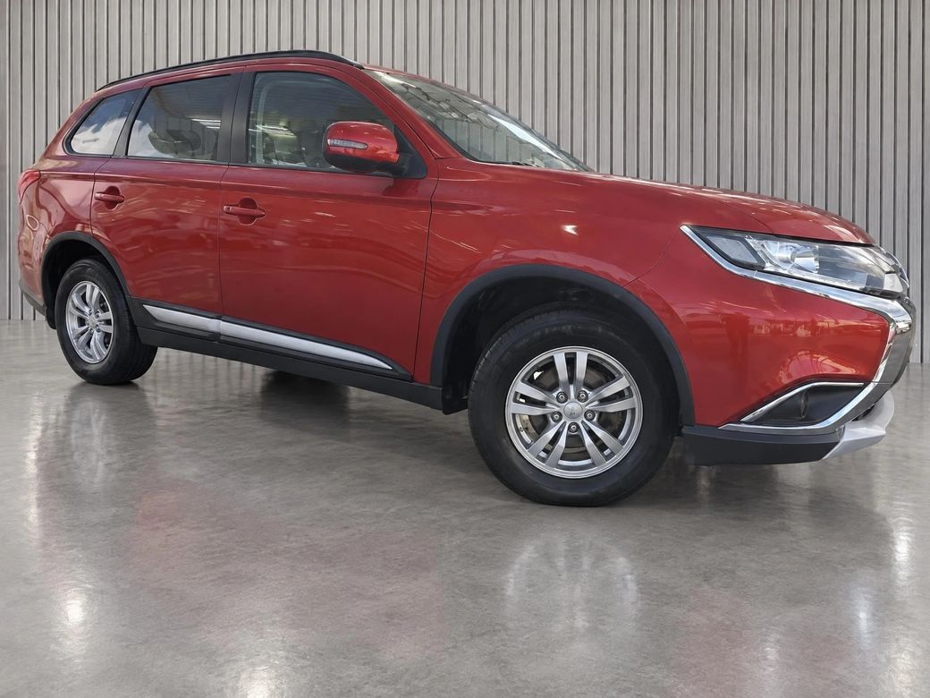 Image for 2016 Mitsubishi Outlander 2.3 DIESEL/NEW NCT