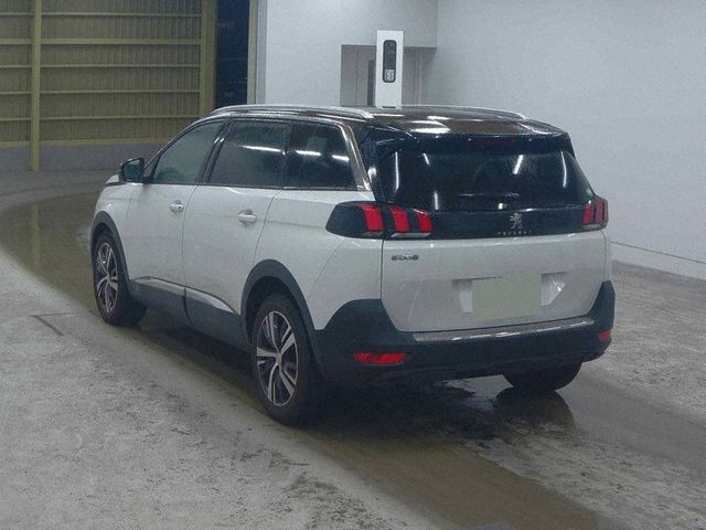 Image for 2018 Peugeot 5008 PEUGEOT 5008 AUTOMATIC 7 SEATER 1.6 PETROL CROSS CITY / HEATED SEATS , REVERSE CAMERA , ADAPTIVE CRUISE & MORE