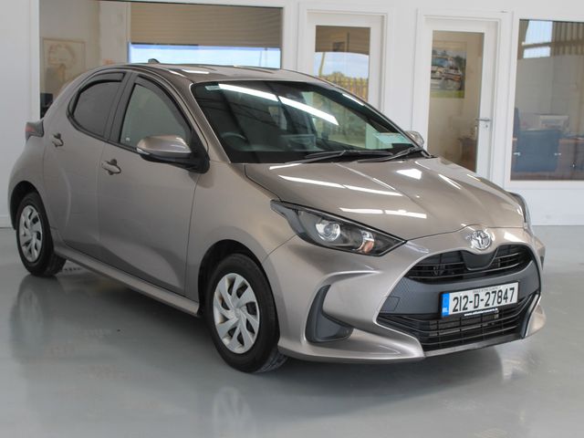 Image for 2021 Toyota Yaris Luna