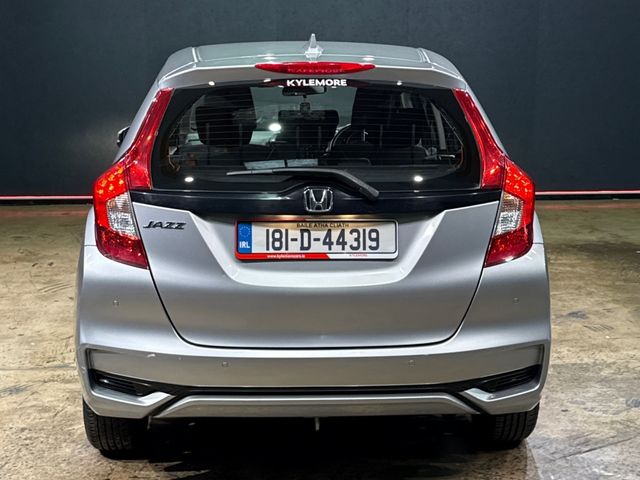 Image for 2018 Honda Jazz MANUAL 1.3L I-VTEC SE - CRUISE CONTROL - A/C HEATING CONTROLS