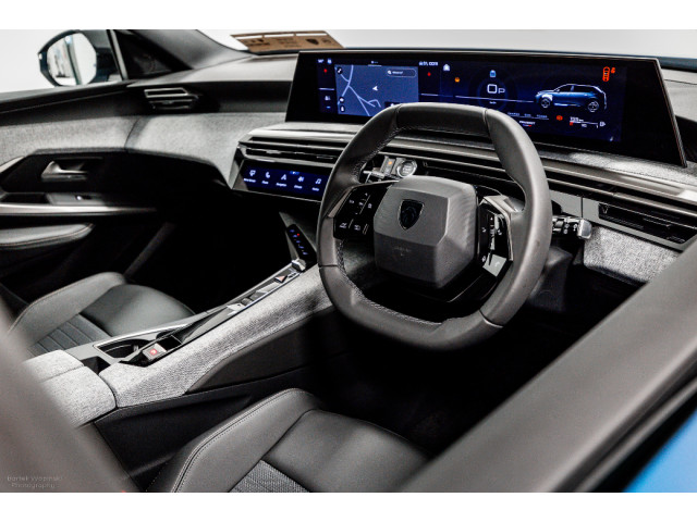 Image for 2025 Peugeot 5008 Allure HYBRID Auto 145HP - 7 Seats