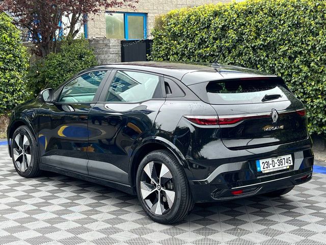 Image for 2023 Renault Megane EQUILIBRE E-TECH EV40 ** LOW MILEAGE ** // APPLE CARPLAY/ANDROID AUTO // HEATED MULTIFUNCTIONAL STEERING WHEEL // DIAMOND CUT ALLOYS