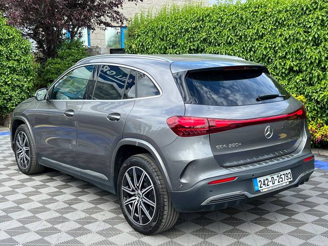 Image for 2024 Mercedes-Benz EQA EQA250+ AMG-LINE PREMIUM DARK 70.5KWH // APPLE CARPLAY/ANDROID AUTO // 19" AMG-LINE ALLOYS // 360 PARKING SENSORS