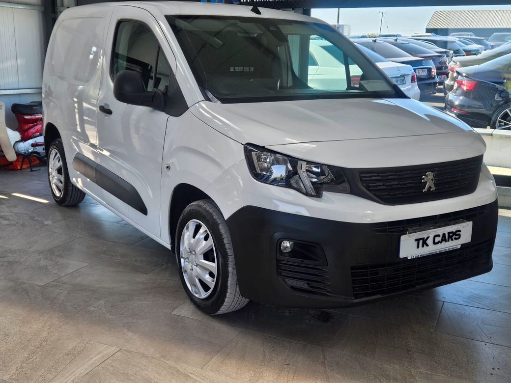 Image for 2019 Peugeot Partner 