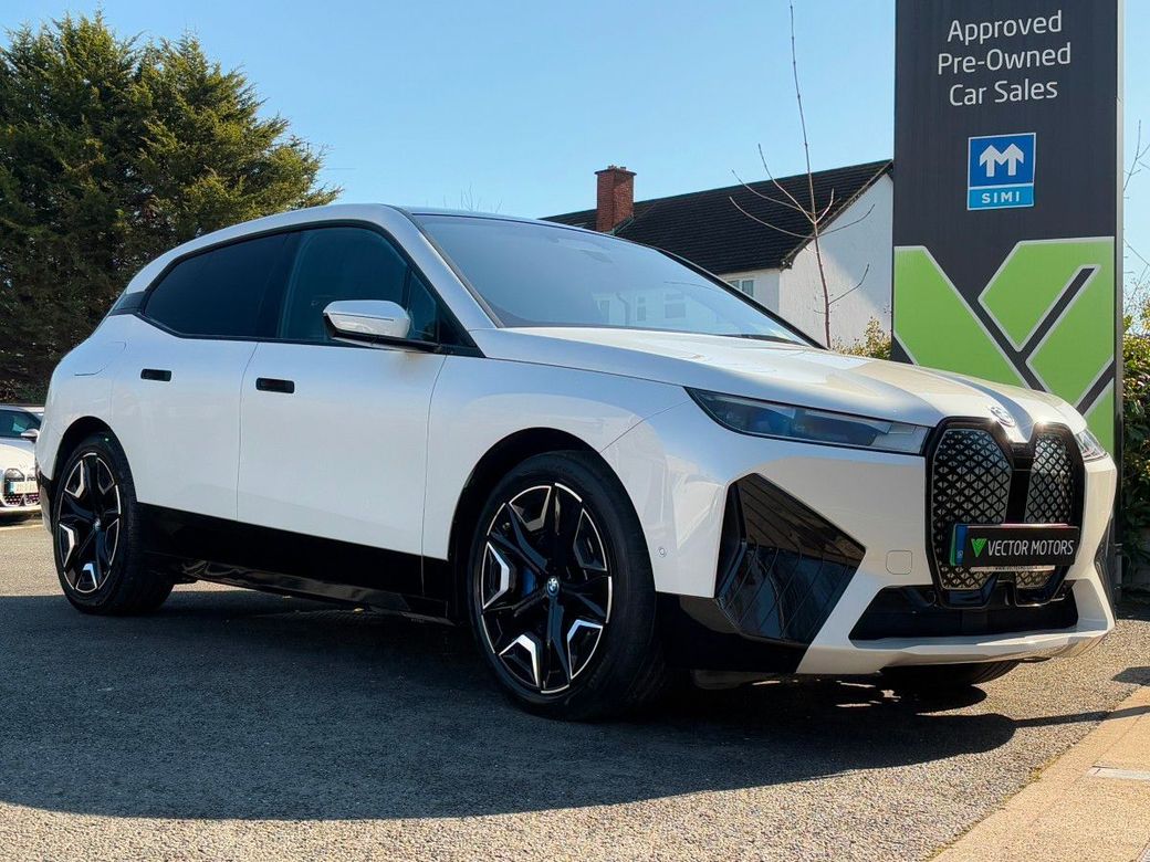 Image for 2023 BMW iX XDRIVE40 M-SPORT SUNROOF