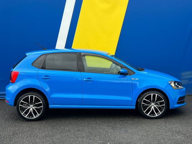 Image for 2015 Volkswagen Polo R-LINE PACK 1.2 TSI // NEW 17" DIAMOND CUT ALLOYS // COMFORTLINE // DIGITAL CLIMATE CONTROL // BLUETOOTH MUSIC 