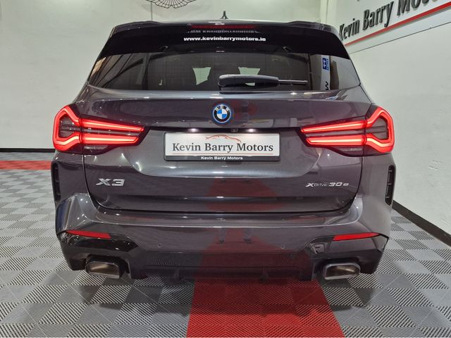 Image for 2022 BMW X3 30E M SPORT (PRO PACK) X-DRIVE AUTOMATIC **ONE OWNER / TOP SPEC / 20" ALLOYS / APPLE CARPLAY / ADAPTIVE LED HEADLIGHTS / BMW M SEATBELTS / ELECTRIC BOOTLID / SAT NAV / 360 DEGREE PARKING CAMERA**