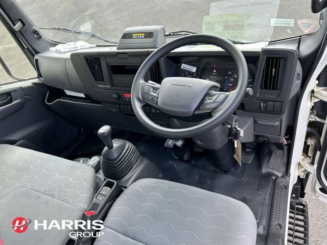 Image for 2026 Isuzu NNR Isuzu 3.5T McClean Dropside body