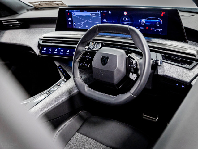 Image for 2025 Peugeot 5008 Allure Hybrid Auto 145HP