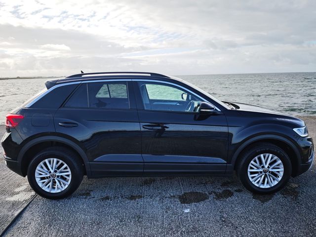 Image for 2023 Volkswagen T-Roc Life 1.0 TSI M6F 110HP 5DR