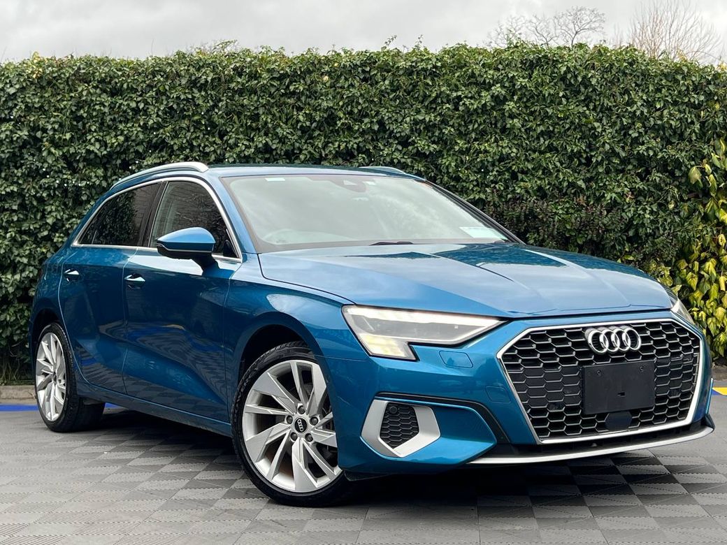 Image for 2021 Audi A3 ADVANCE 1.0 TFSI // APPLE CARPLAY/ANDROID AUTO // 18" DIAMOND CUT ALLOYS // POWERED & HEATED SEATS