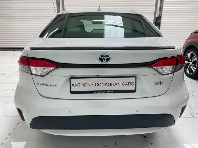 Image for 2022 Toyota Corolla 1.8 Hybrid Luna Sport Saloon